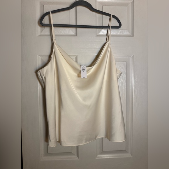 Banana Republic Factory Women’s Drape Camisole NWT $50 Cream XXL - Picture 1 of 5